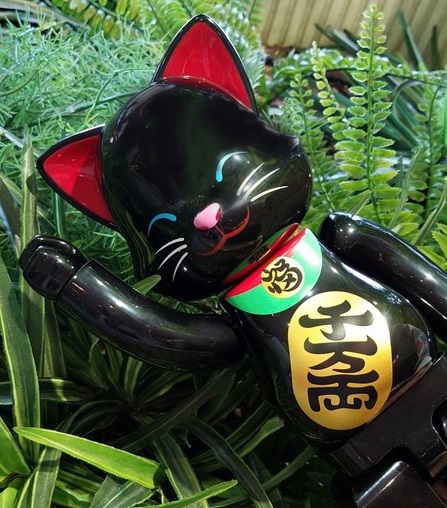 メディコム・トイ 東京スカイツリータウン・ソラマチ店／SHOP RECOMMEND（NY@BRICK 招き猫 黒 100％/400％）