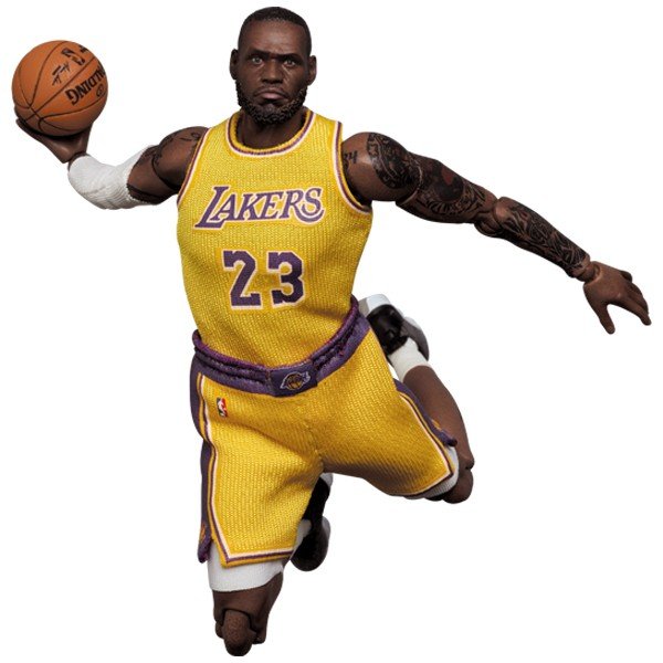 MAFEX No.127  LeBron James（Los Angeles Lakers） 